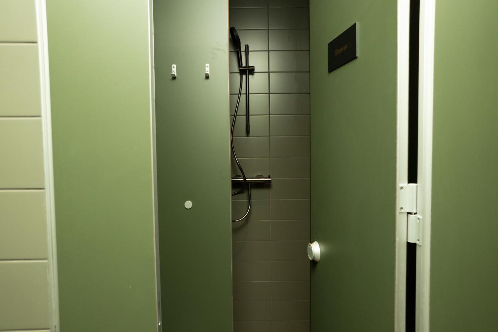 The Elephant Hostel Amsterdam Exterior photo